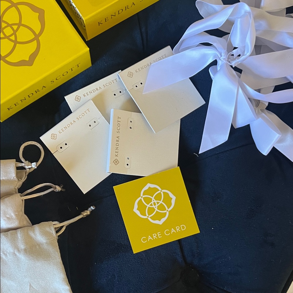Kendra Scott Yellow Boxes with Turquoise and Cream Bags bows cards - Picture 7 of 8